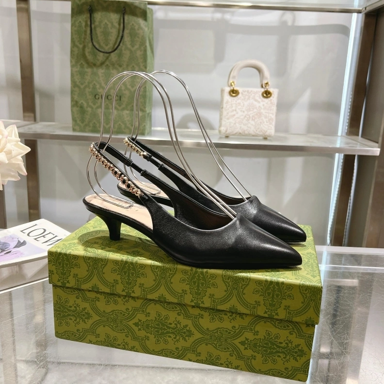 Trendsetting Gxccx Sandals 157518