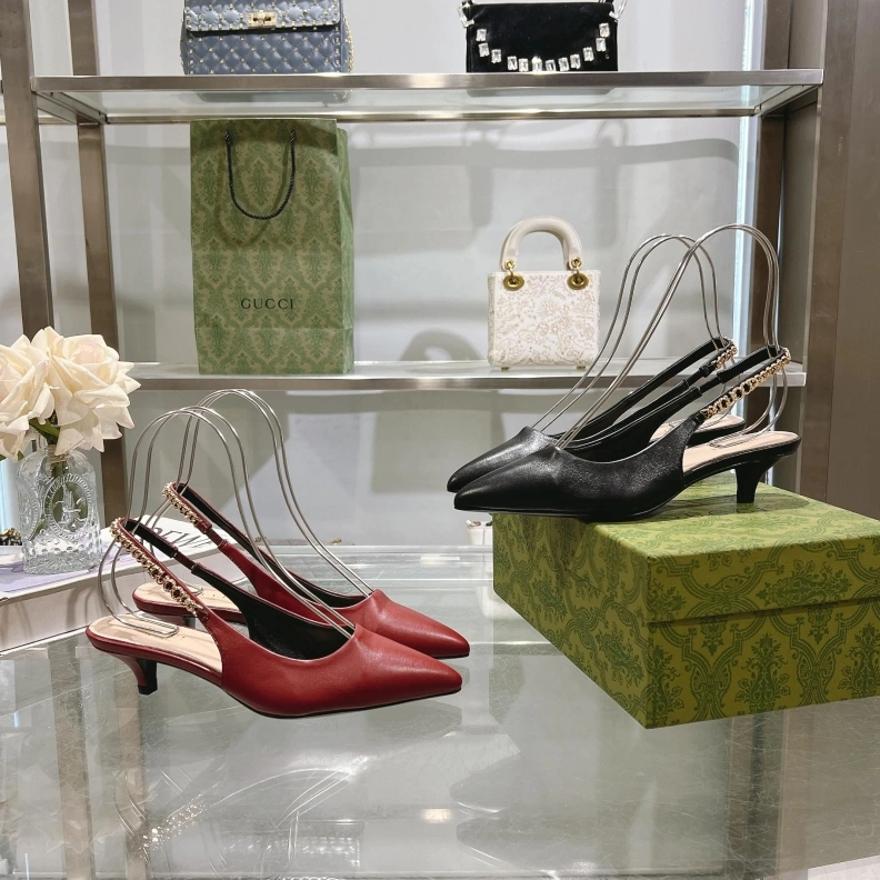 Trendsetting Gxccx Sandals 157518