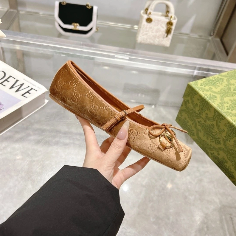 Gxccx Flat Shoes Resilient 157670
