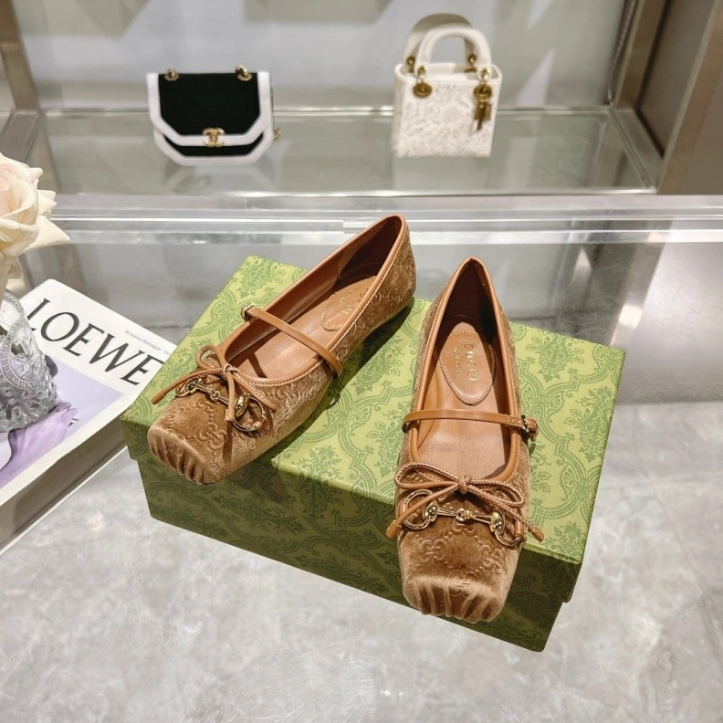 Gxccx Flat Shoes Resilient 157670