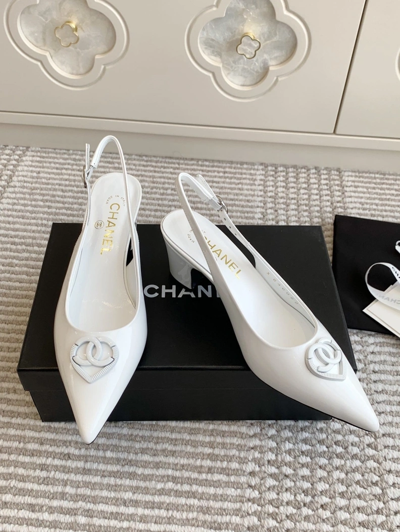 Trendy Chxnxl Sandals 120529