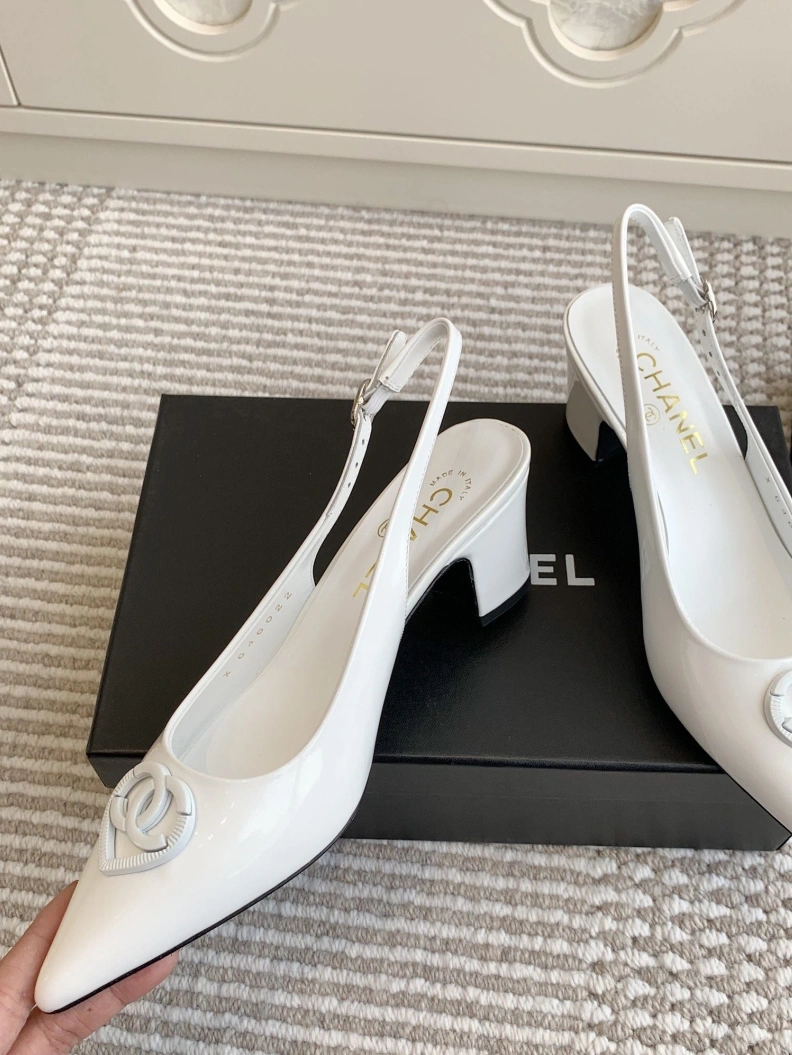Trendy Chxnxl Sandals 120529