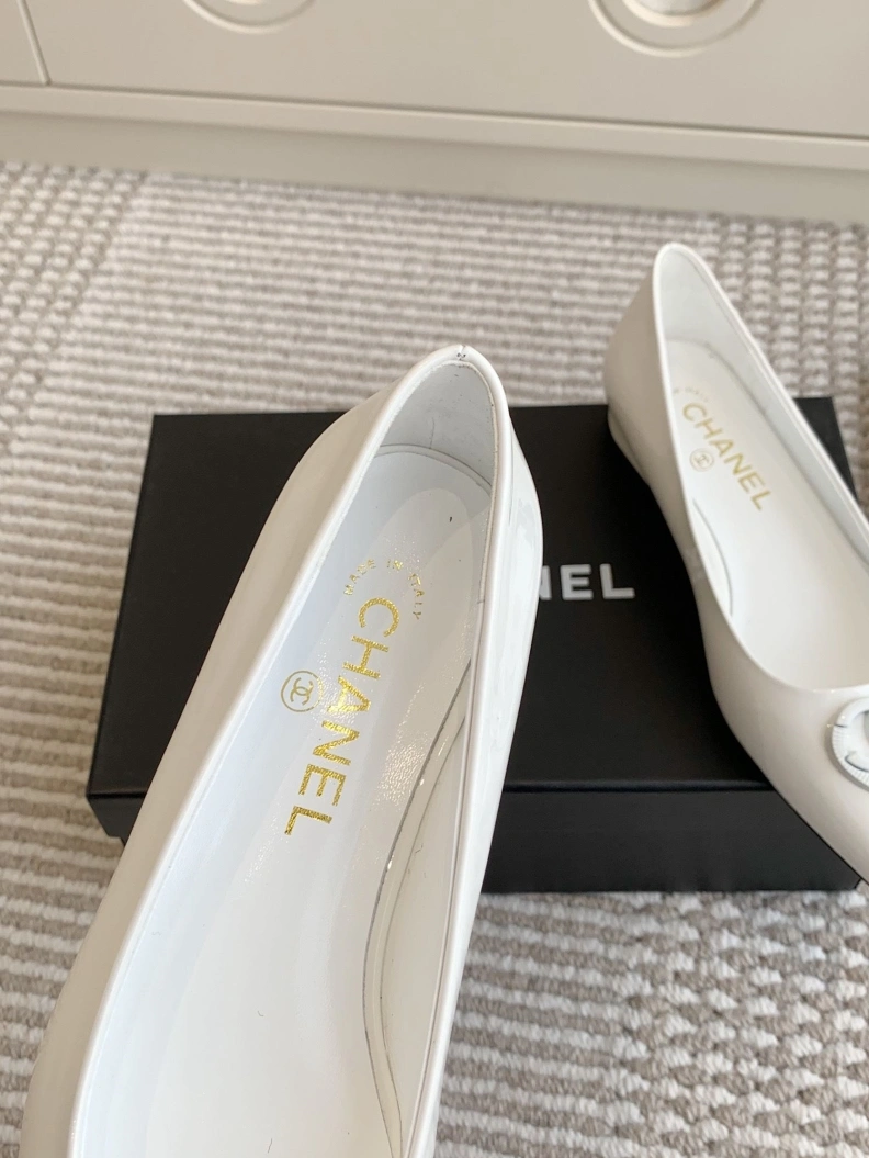 Compact Chxnxl Flat Shoes 120977