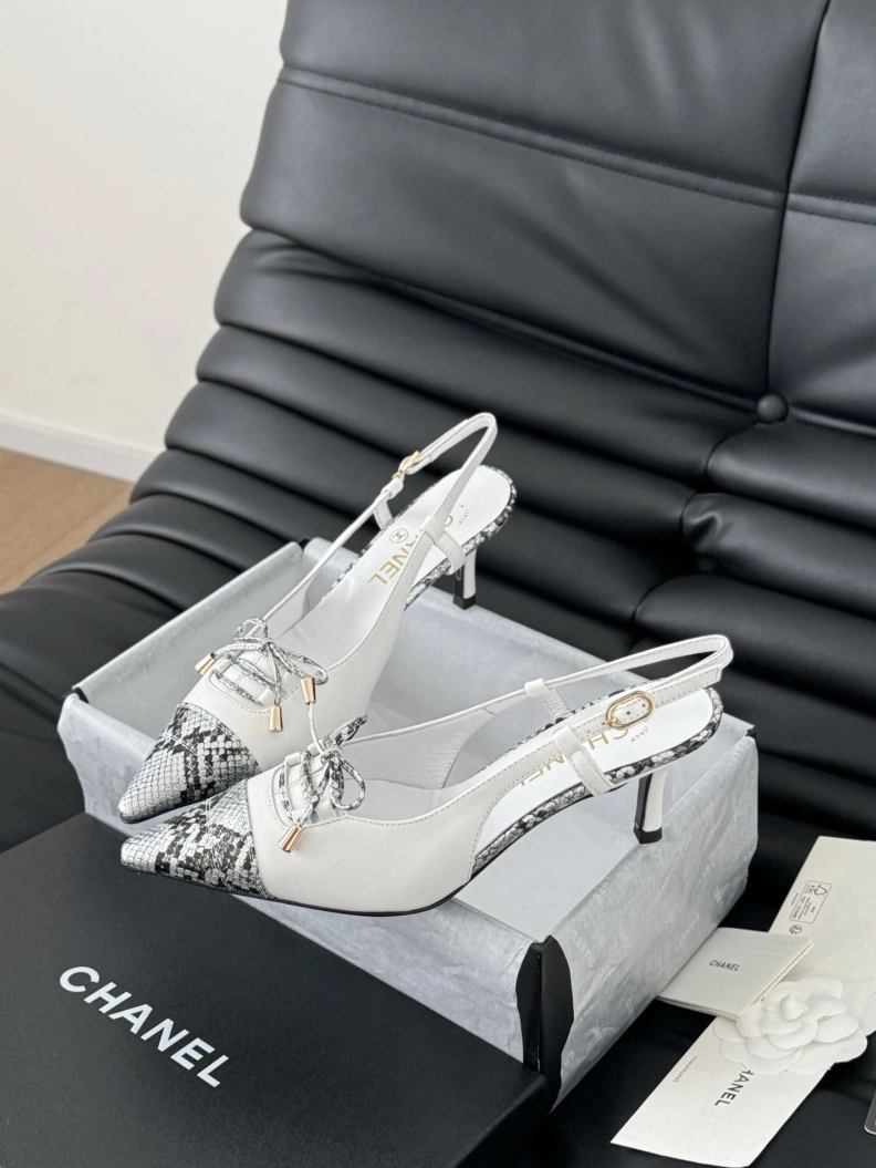 Comfortable Chxnxl Sandals 120509