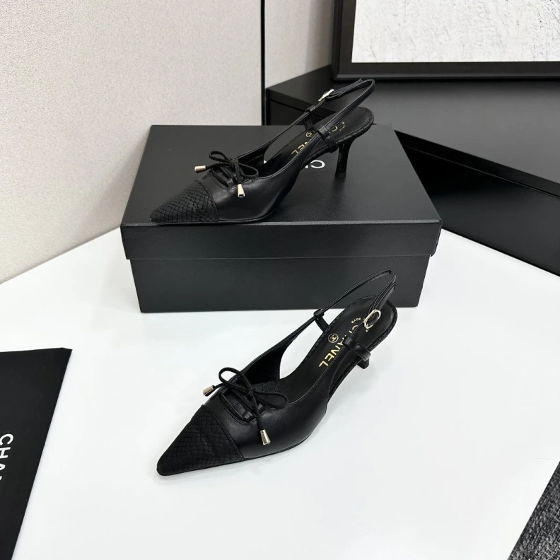 Classic Chxnxl Sandals 120507