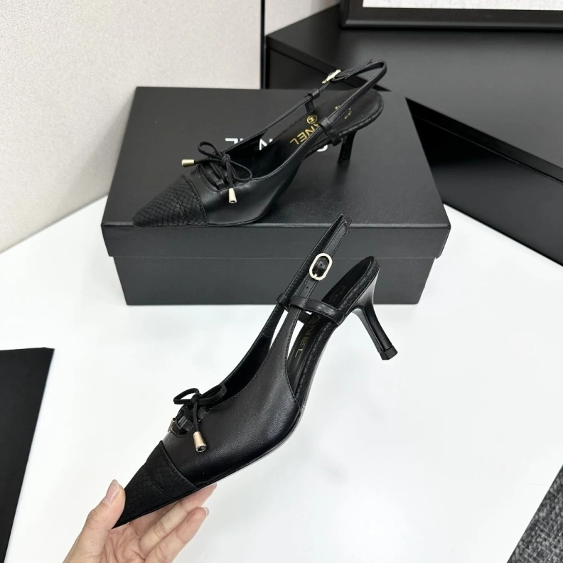 Classic Chxnxl Sandals 120507