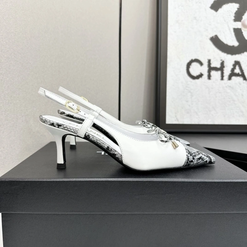 Elegant Chxnxl Sandals 120518