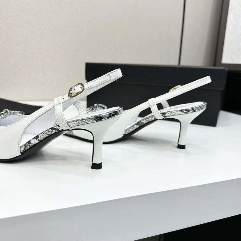 Elegant Chxnxl Sandals 120518