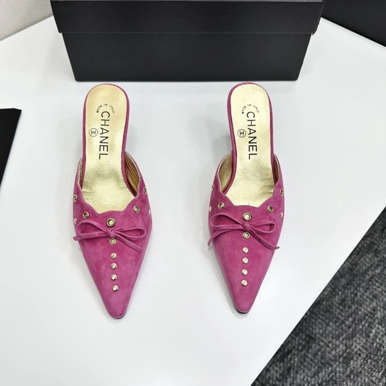 EasyMatch Chxnxl Slippers 119912