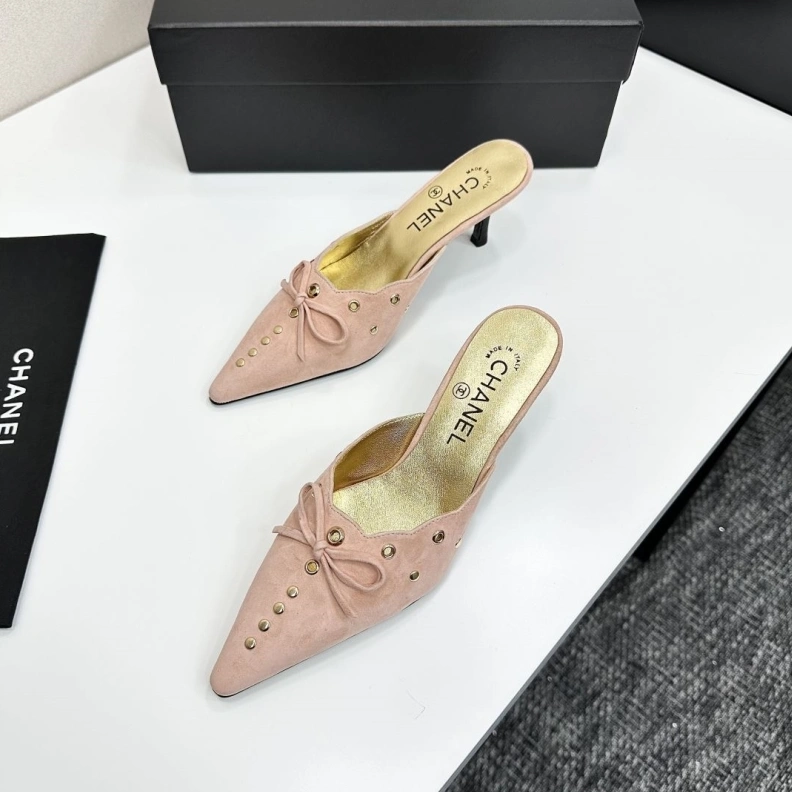 Versatile Chxnxl Sandals 120501