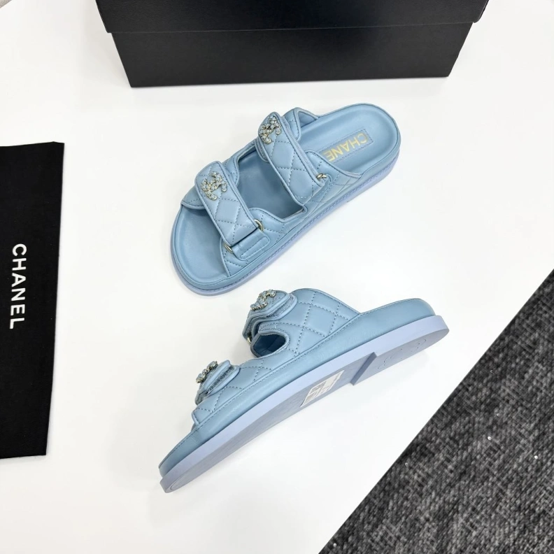 Flexible Chxnxl Slippers 119872