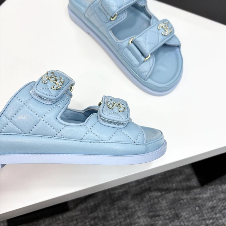 Flexible Chxnxl Slippers 119872