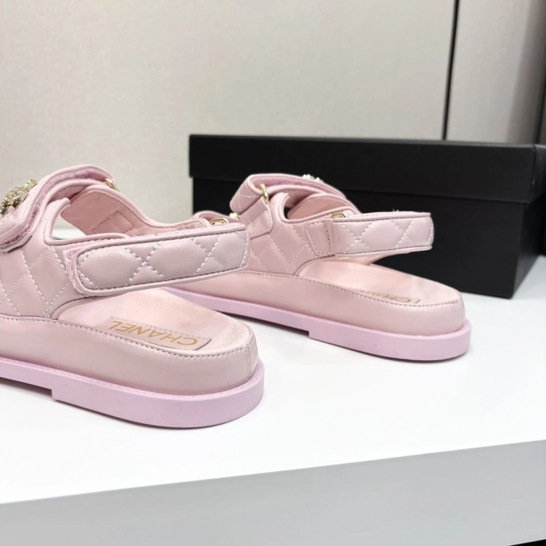 Efficient Chxnxl Sandals 120487