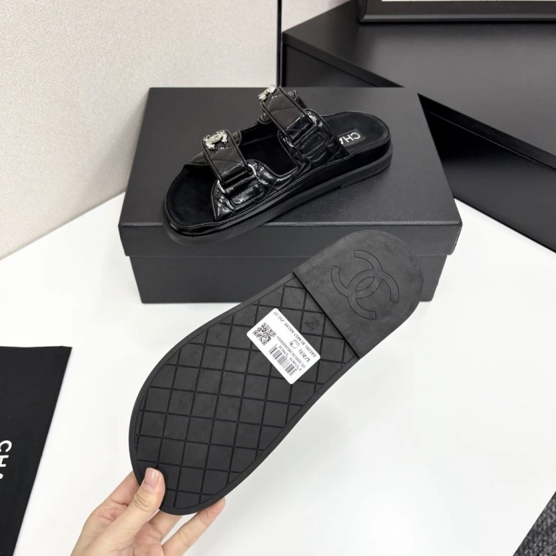 NewStyle Chxnxl Sandals 120475