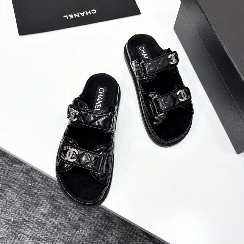 NewStyle Chxnxl Sandals 120475