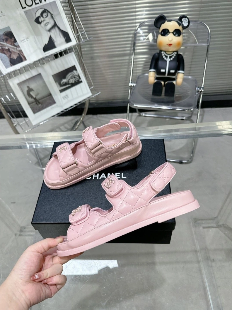 Cozy Chxnxl Sandals 120486