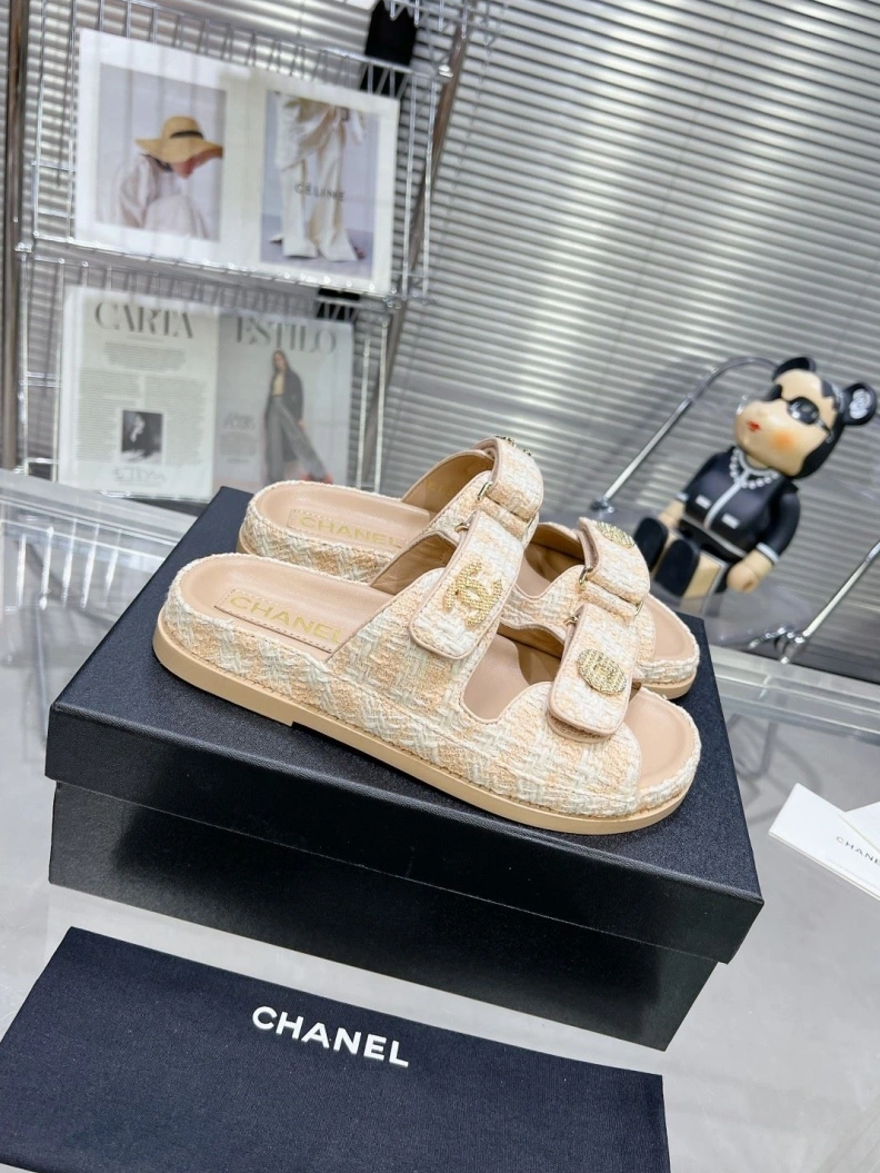 EyeCatching Chxnxl Sandals 120477