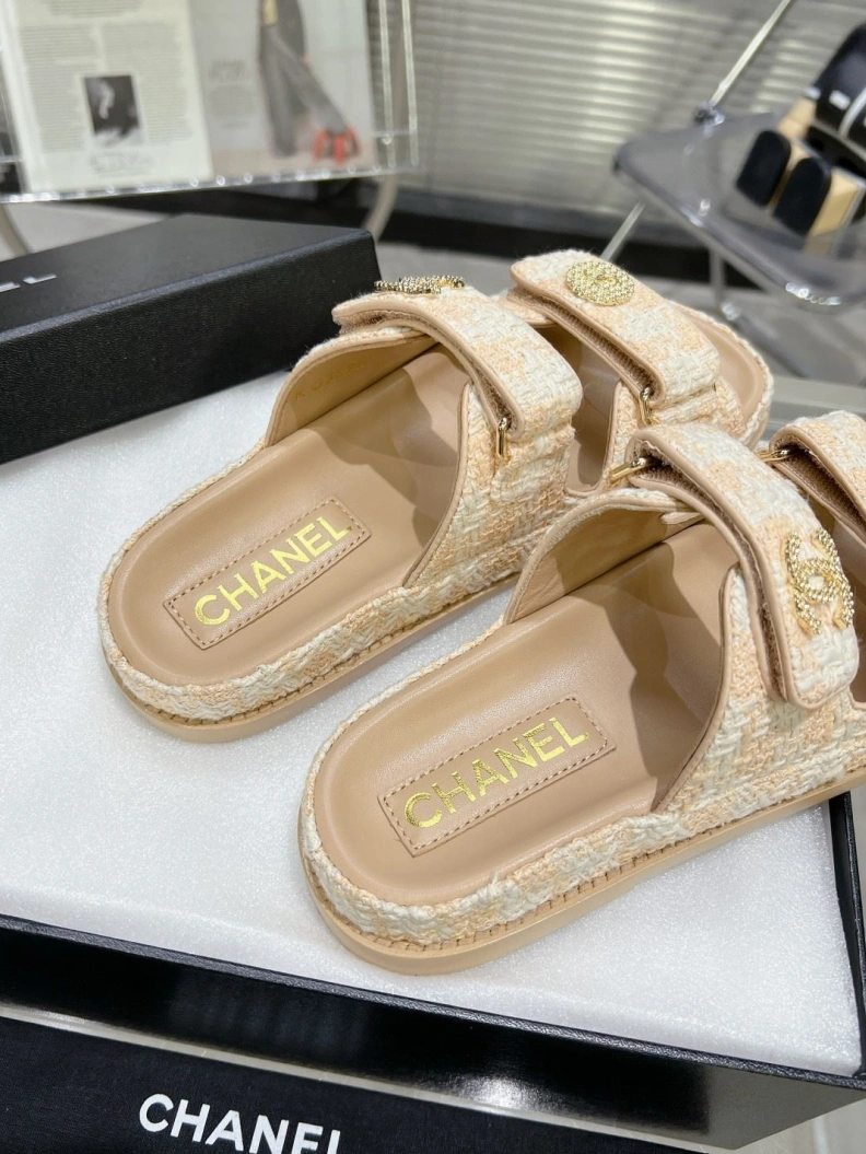 EyeCatching Chxnxl Sandals 120477