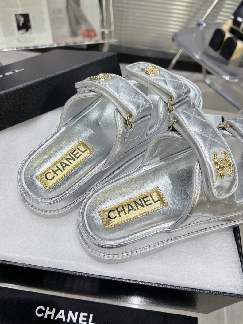 Bold Chxnxl Sandals 120454