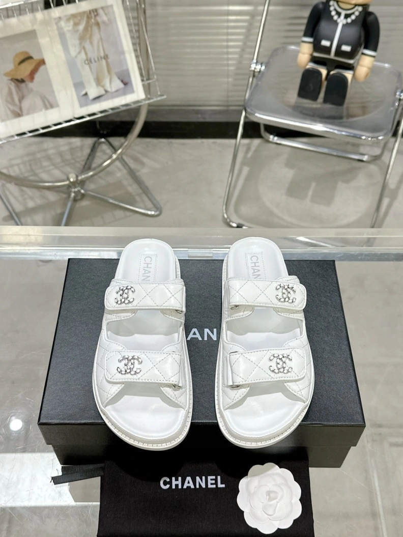 Trendy Chxnxl Sandals 120440