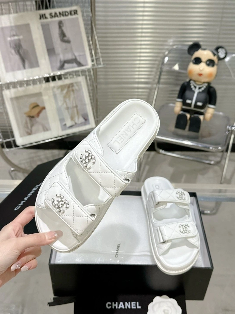 Trendy Chxnxl Sandals 120440