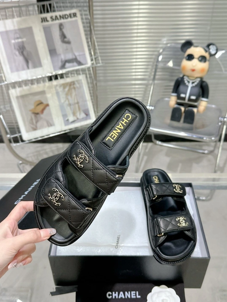Stylish Chxnxl Sandals 120441
