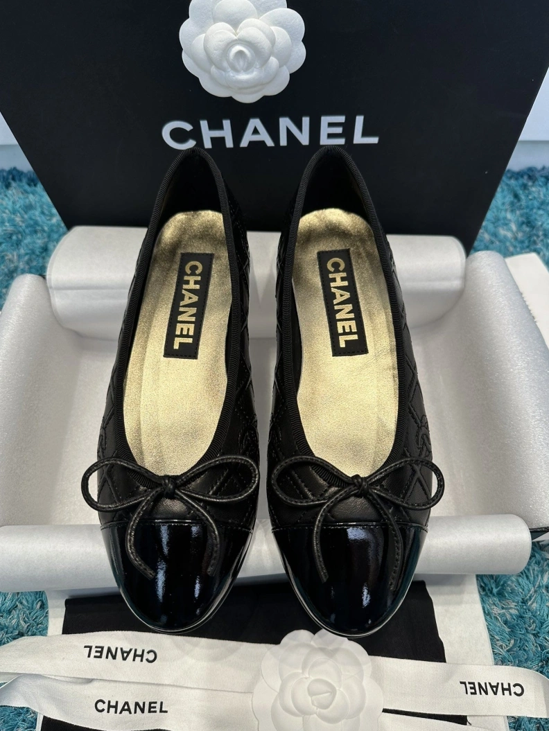 Sleek Chxnxl Flat Shoes 120956