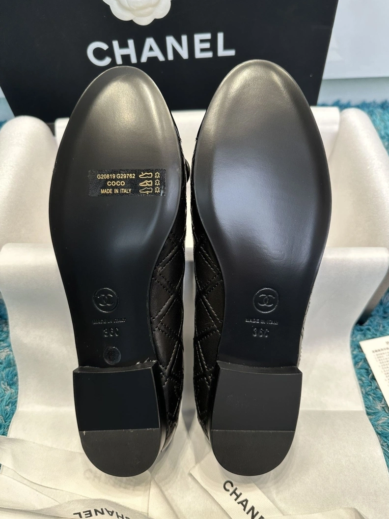 Sleek Chxnxl Flat Shoes 120956