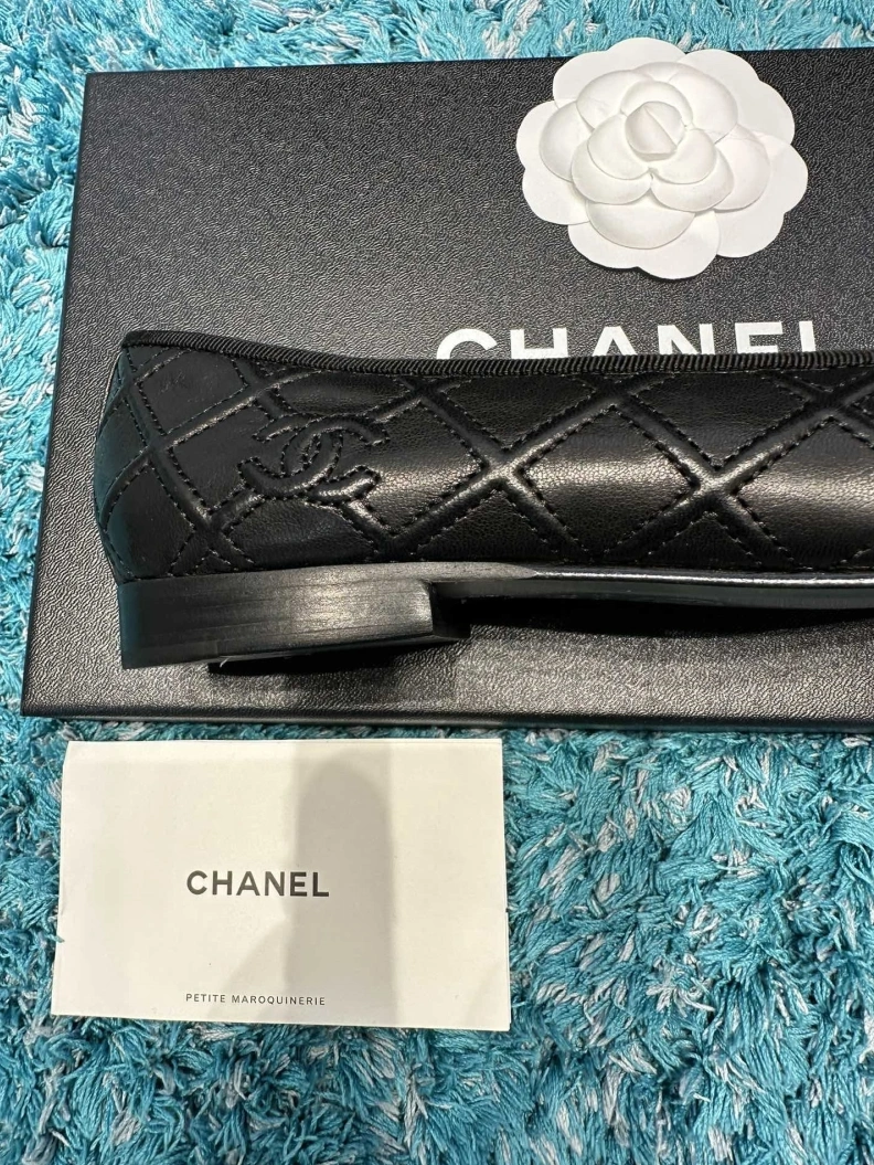 Sleek Chxnxl Flat Shoes 120956