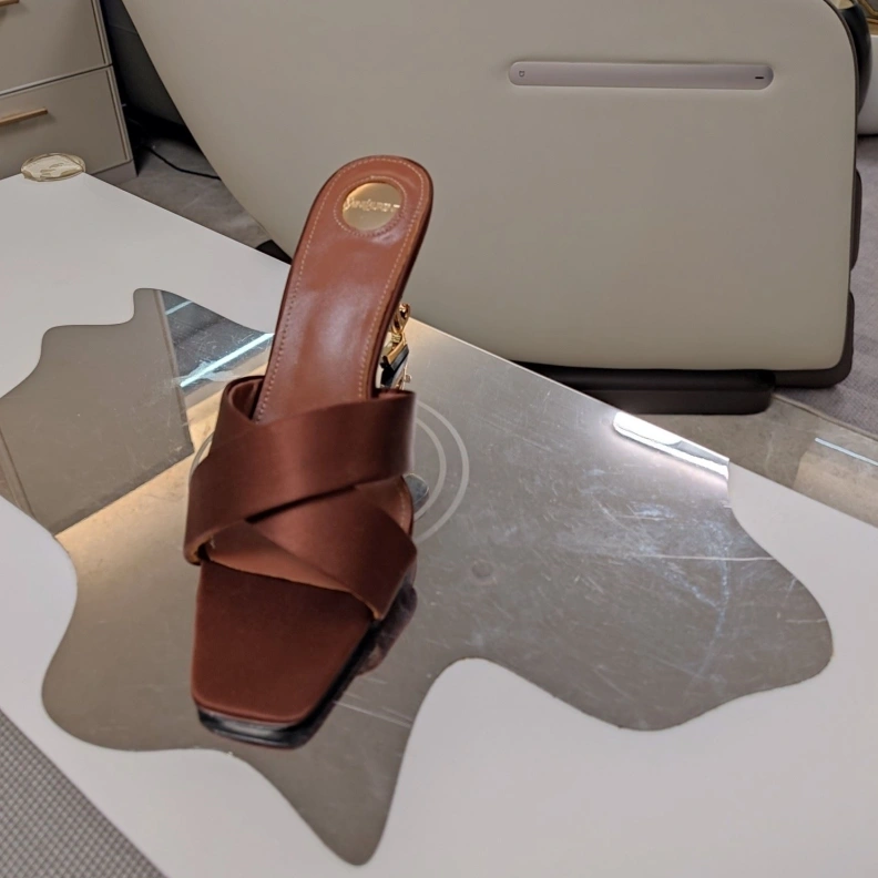 DailyWear Gxccx Slippers 157387