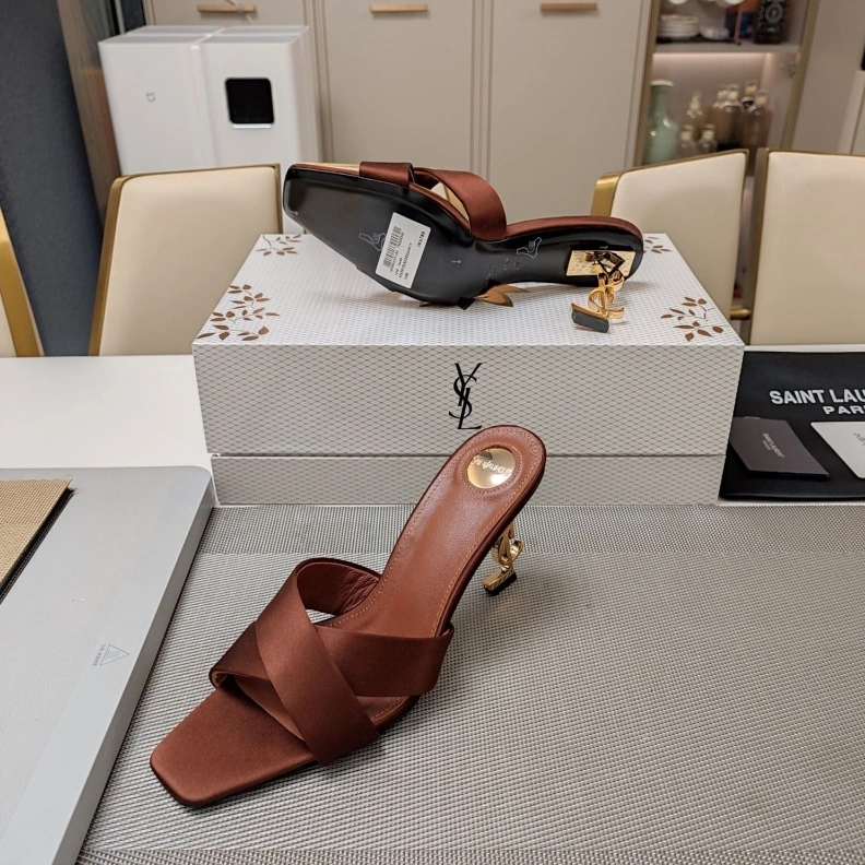 DailyWear Gxccx Slippers 157387