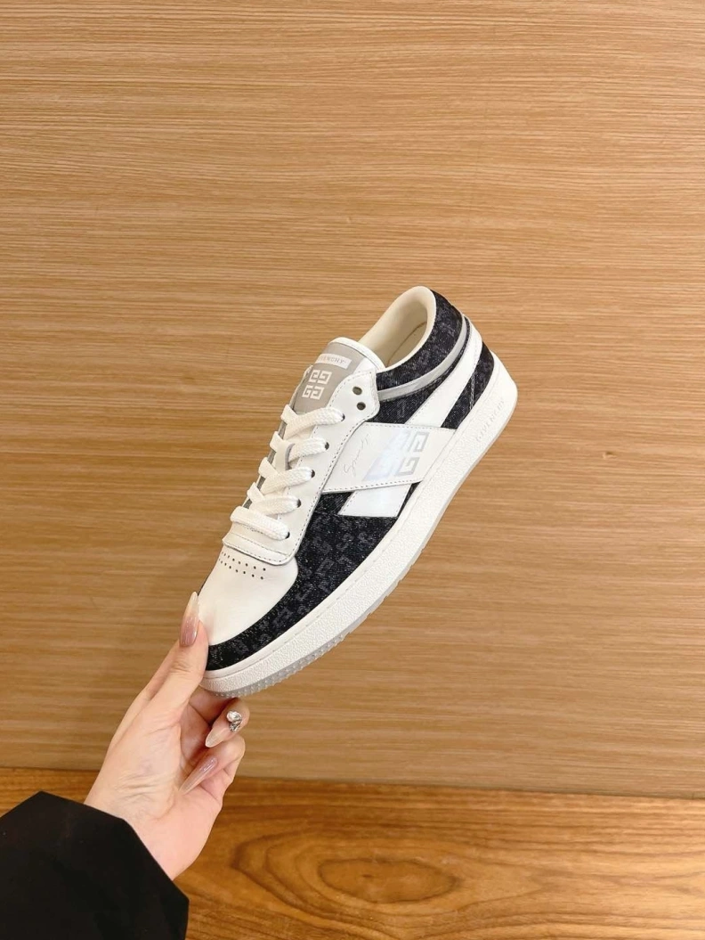 Gxvxnchy Sneakers StreetReady 152820