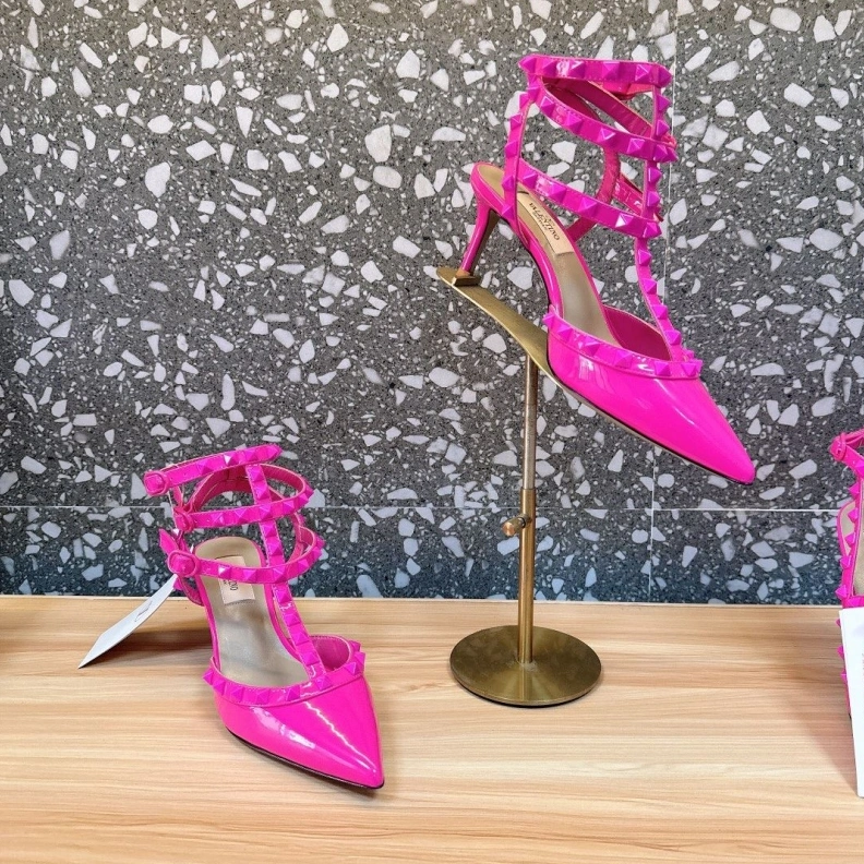 NewStyle Vxlxntino Sandals 229725