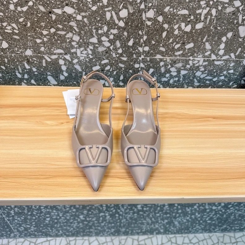 HighQuality Vxlxntino Sandals 229716