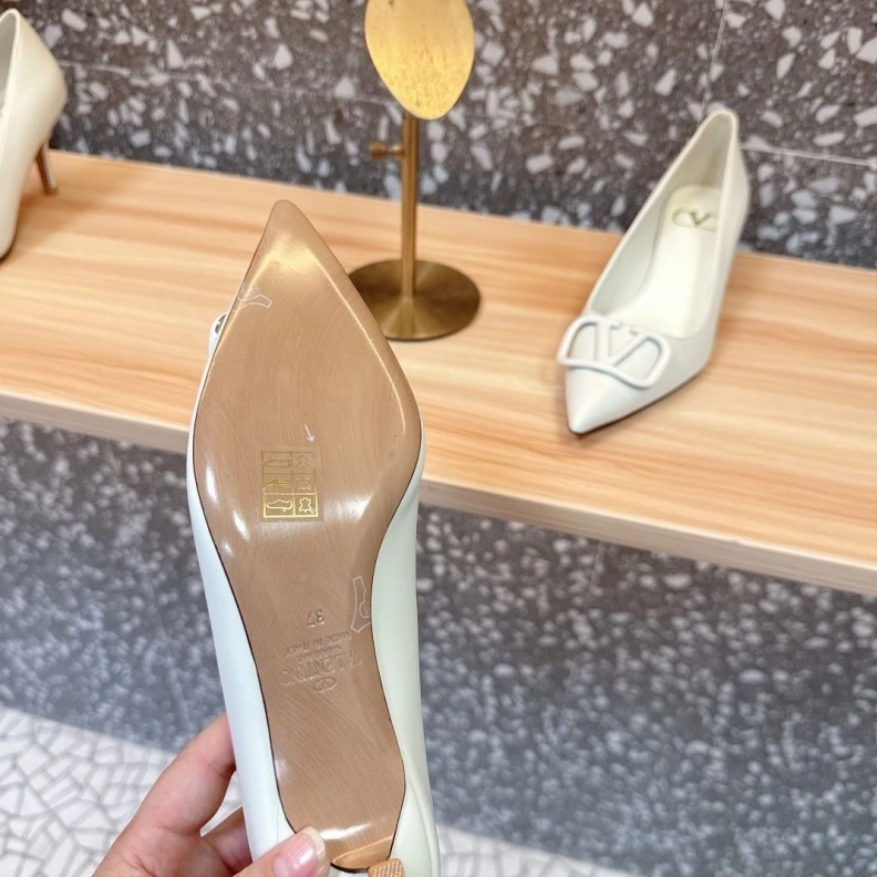 Practical Vxlxntino flat shoes 229891