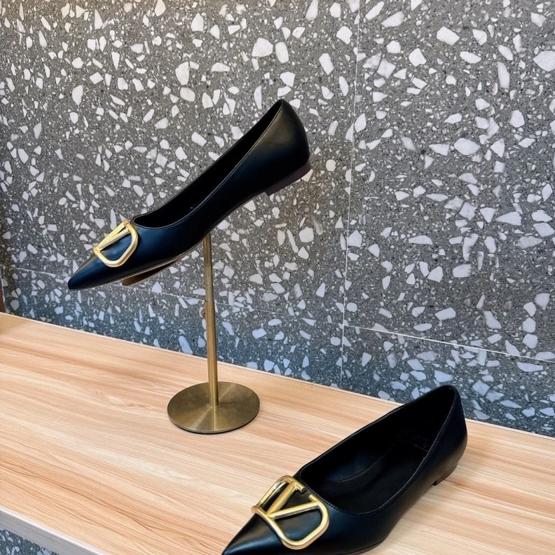 Timeless Vxlxntino flat shoes 229872
