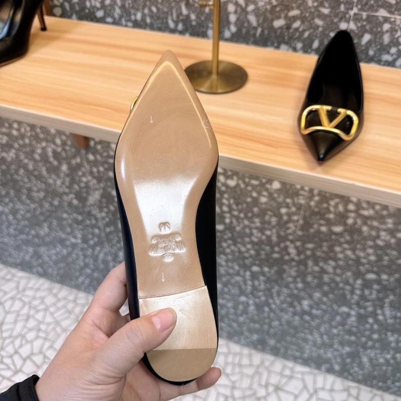 Timeless Vxlxntino flat shoes 229872