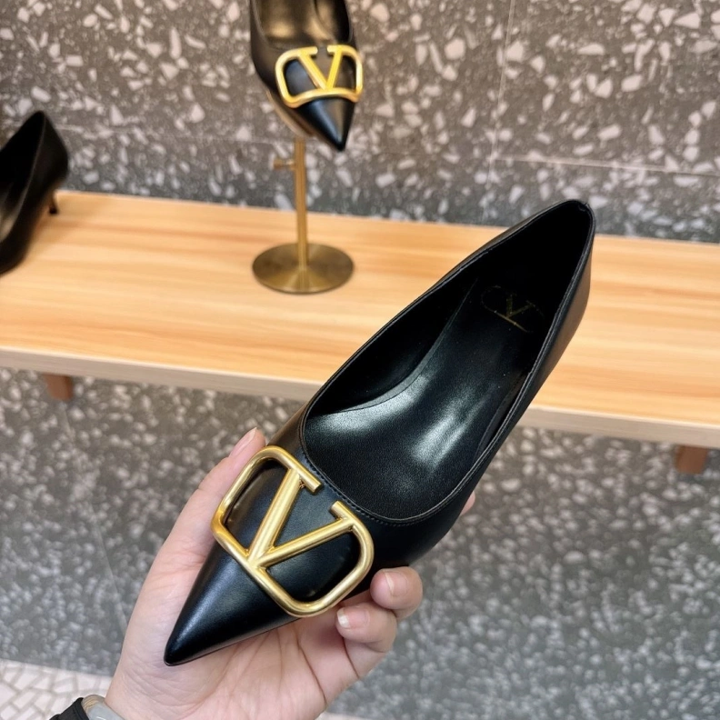 Timeless Vxlxntino flat shoes 229872
