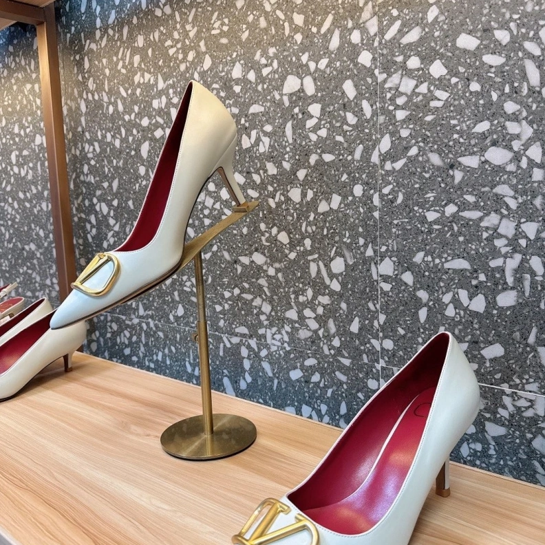 Trendsetting Vxlxntino Sandals 229714