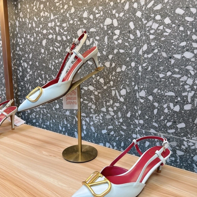 Durable Vxlxntino Sandals 229709