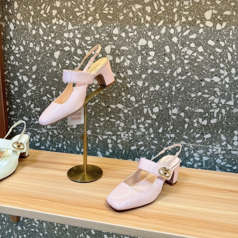 Flexible Vxlxntino Sandals 229690