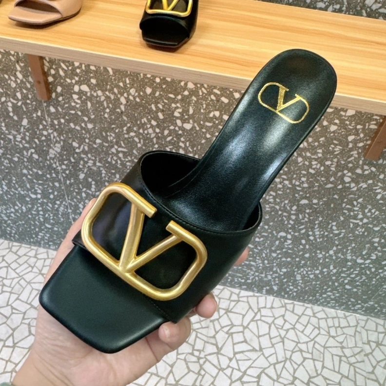 Durable Vxlxntino Sandals 229684