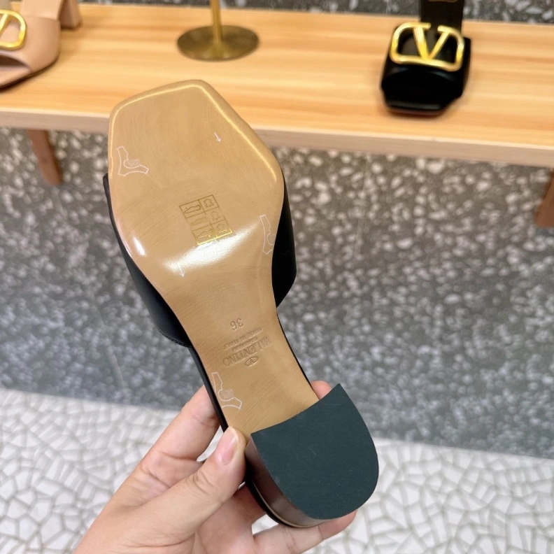 Durable Vxlxntino Sandals 229684
