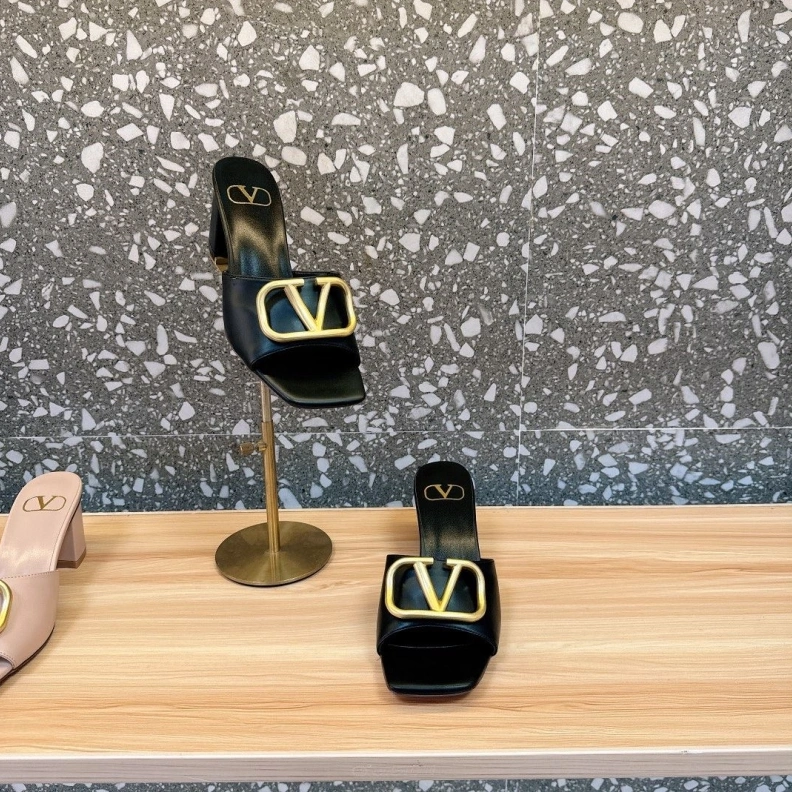 Durable Vxlxntino Sandals 229684
