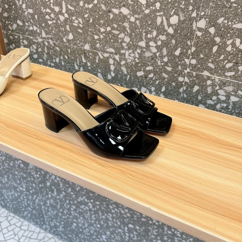 Comfortable Vxlxntino Sandals 229683