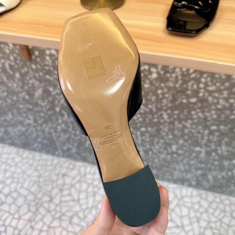 Comfortable Vxlxntino Sandals 229683