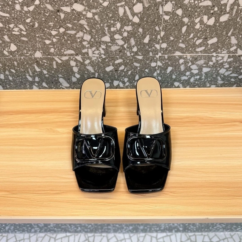 Comfortable Vxlxntino Sandals 229683