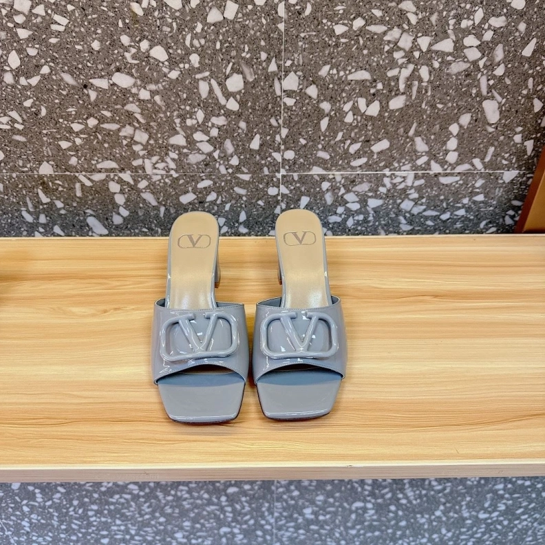 EyeCatching Vxlxntino Sandals 229682