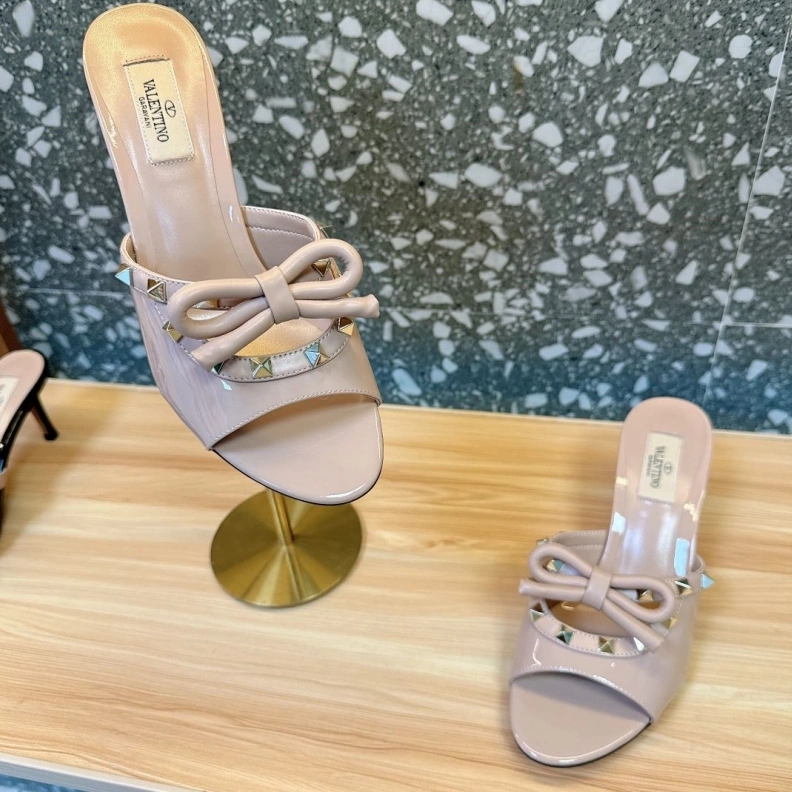 NewStyle Vxlxntino Sandals 229673