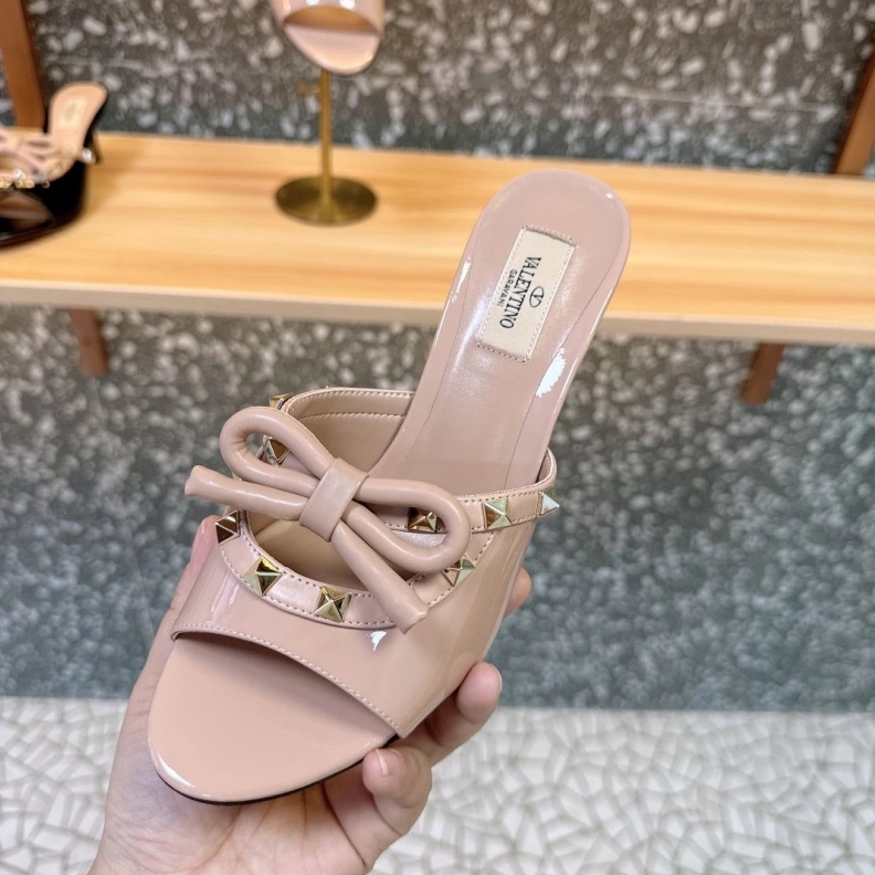 NewStyle Vxlxntino Sandals 229673